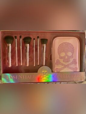 Pink Skull Makeup Brush Set With Case